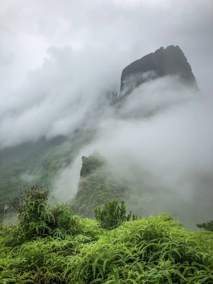 hiking in tahiti