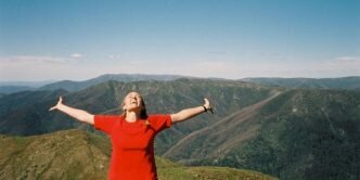 How Wilderness makes me feel (Mt Feathertop, Victorian High Country, Australia).